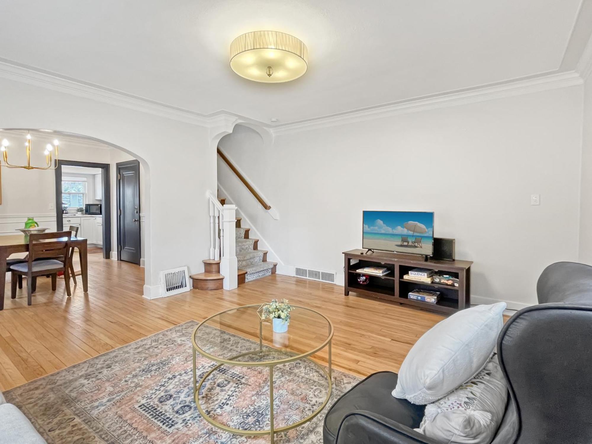 Cozy 3Br Home By Ingersoll Restaurant Scene Des Moines Luaran gambar